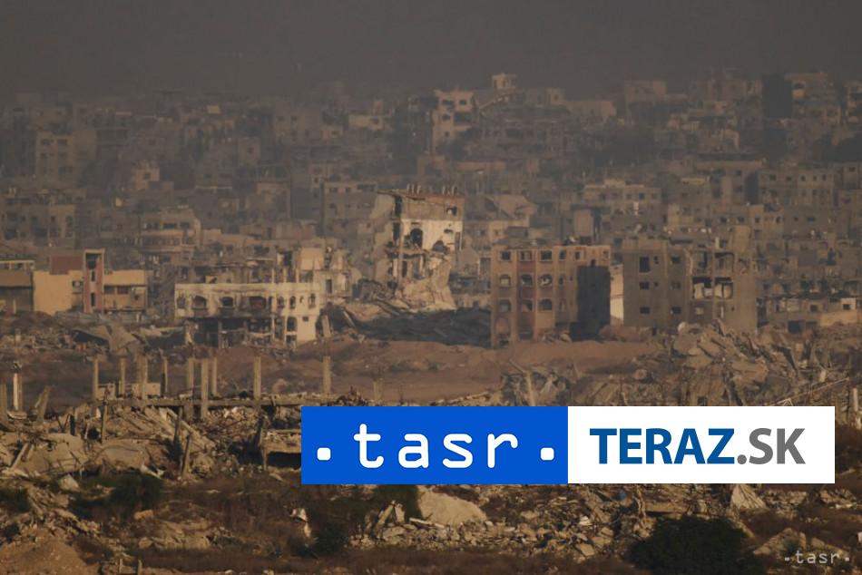 Izrael nariadil evakuaciu Gazy papez kritizoval vojnove barbarstvo