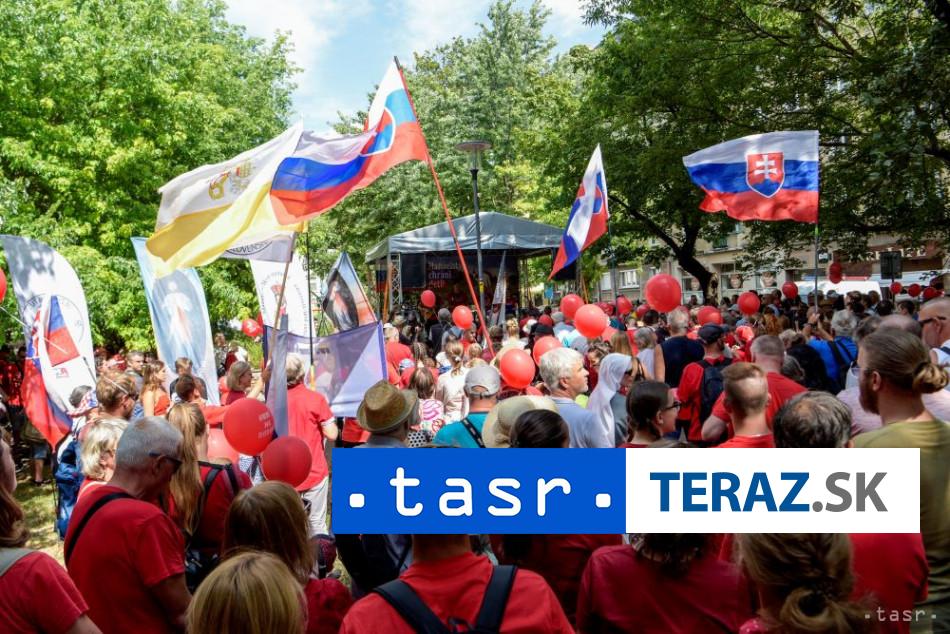 Pochod Hrdi na rodinu zdrazni v Bratislave manzelstvo