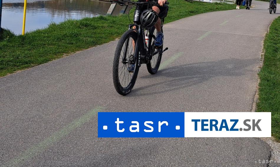 Pod Kriznou pomahali cyklistovi s trznymi ranami