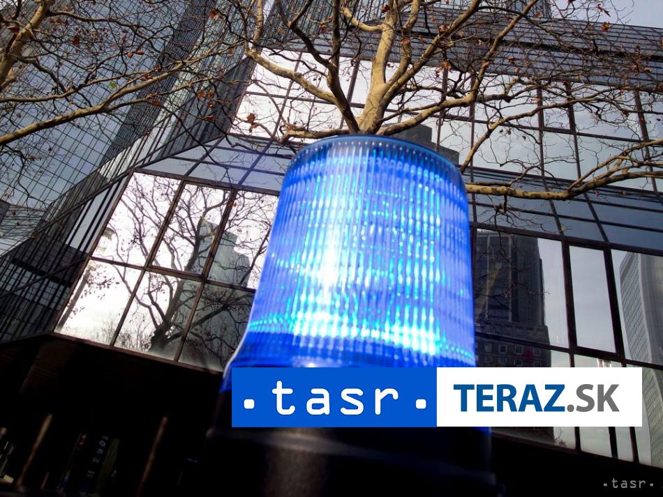 Styri vrazdy Zena zabila seba a deti otec zadusil batola