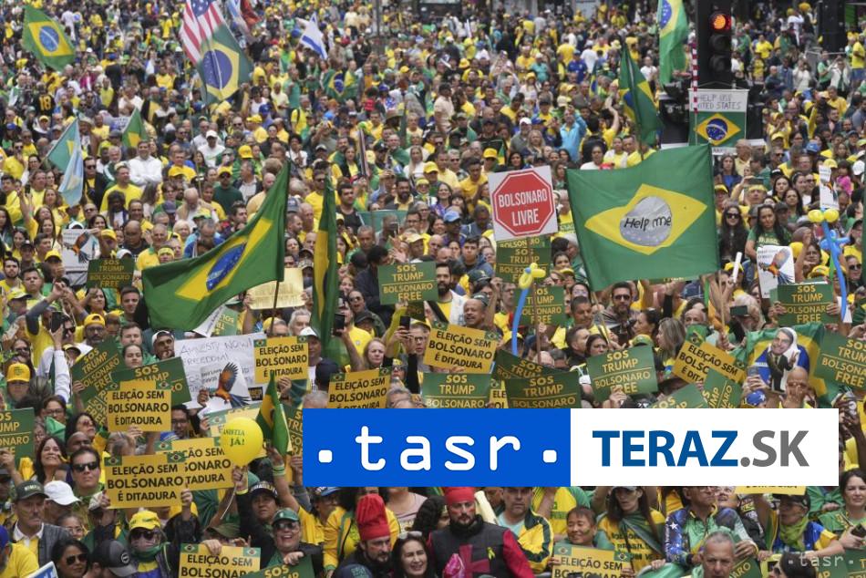 Podporovatelia Bolsonara demonstrovali v mnohych mestach Brazilie