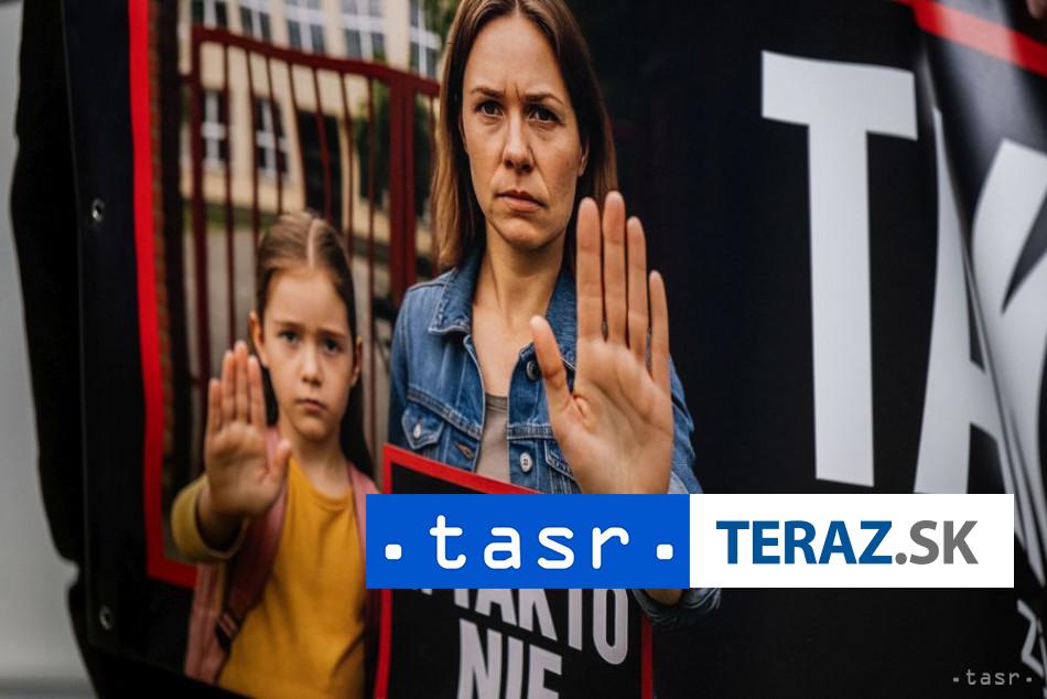 Protesty pre navrhovane zmeny na sukromnych skolach