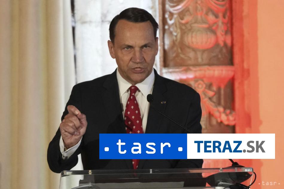 Sikorski obvinil Rusko zo sirenia lzi o dronoch v Polsku