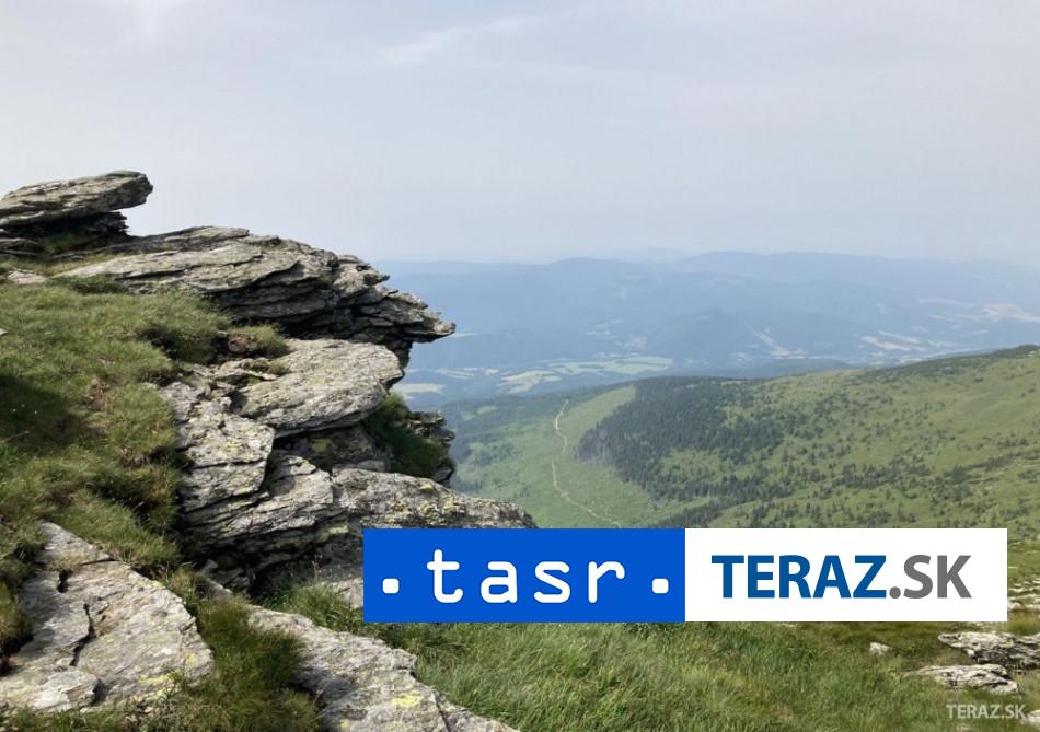 TRAGEDIA V HORACH Turista zahynul pri pade z vysky 100 metrov