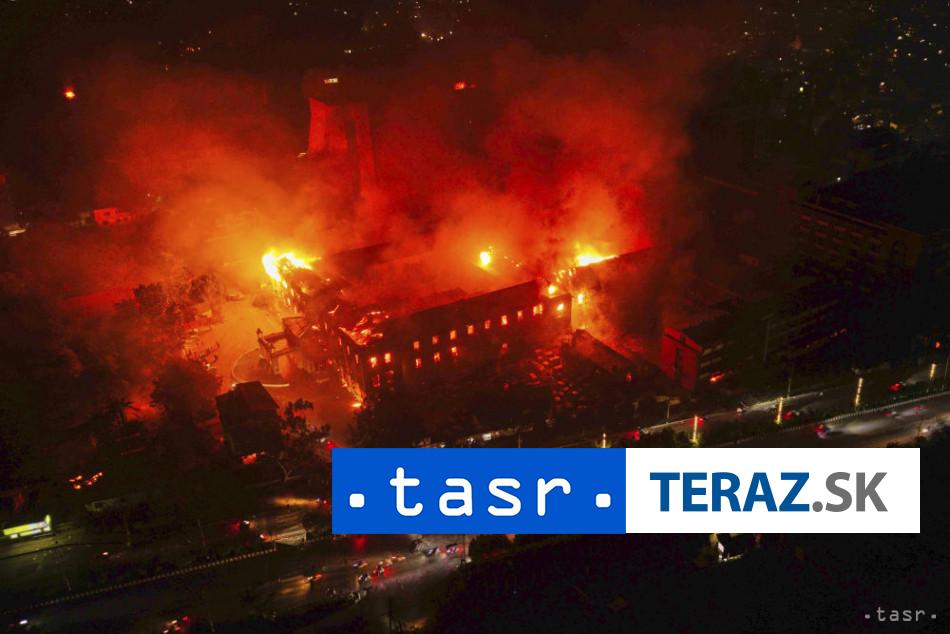 V Neapale sa po smrtelnych protestoch snazia obnovit poriadok