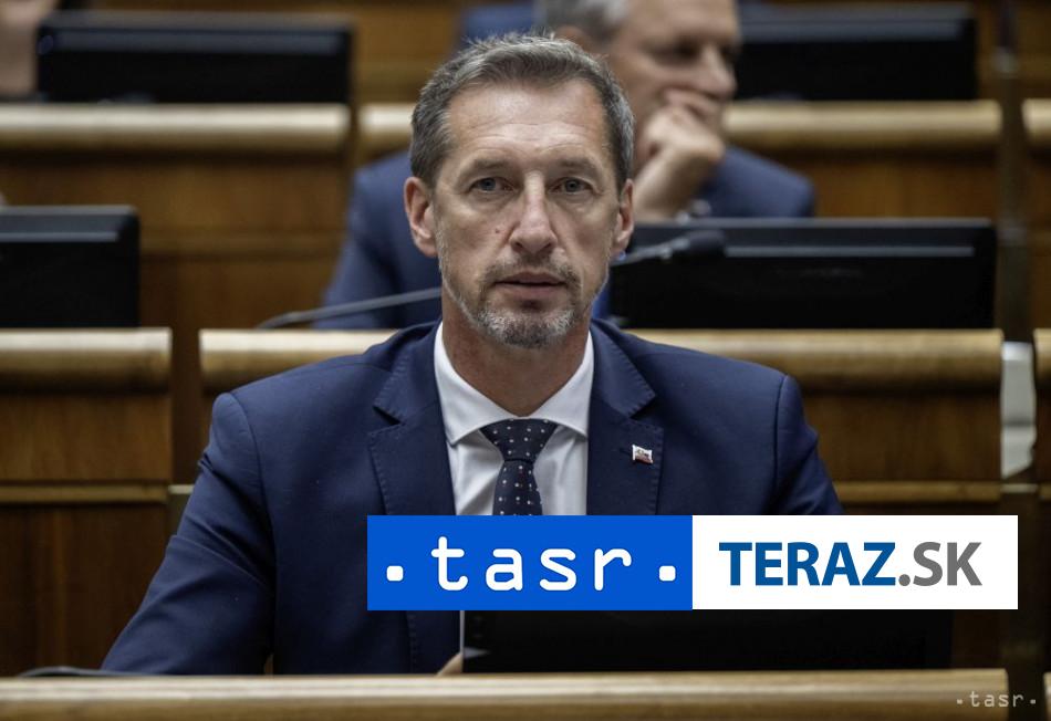 KDH ziada prezidenta aby vratil konsolidacny balik do parlamentu