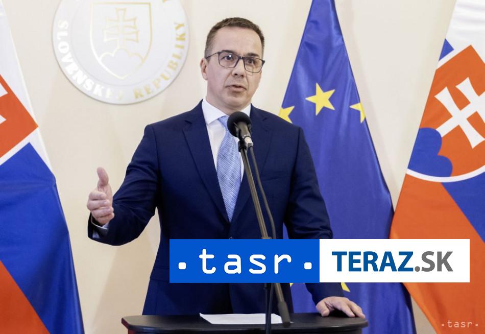 E Tomas odmietol zvyhodnenie samosprav v pravnych normach