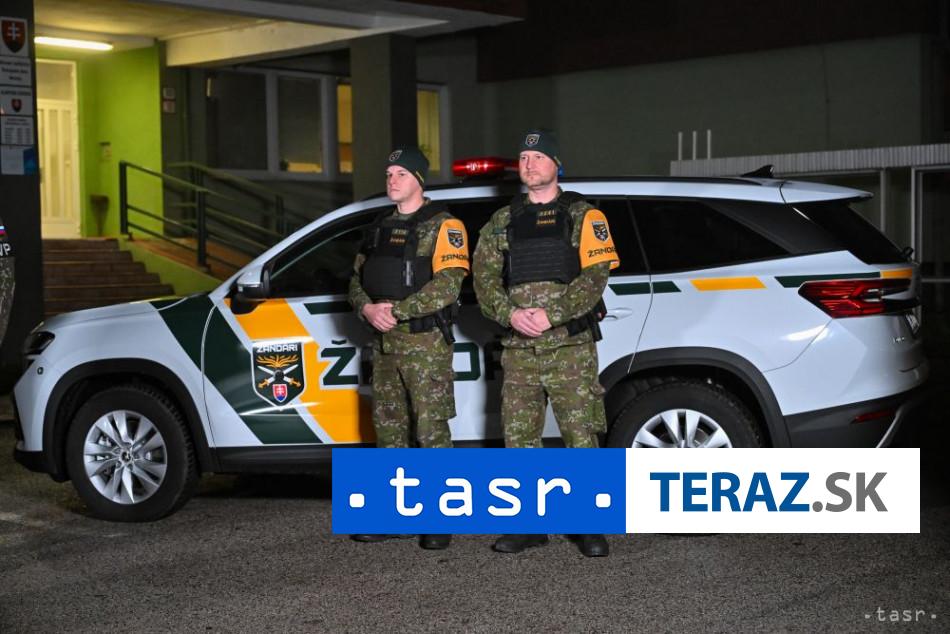 Kalinak Do sluzby napriec Slovenskom nastupili prve hliadky zandarskej sluzby