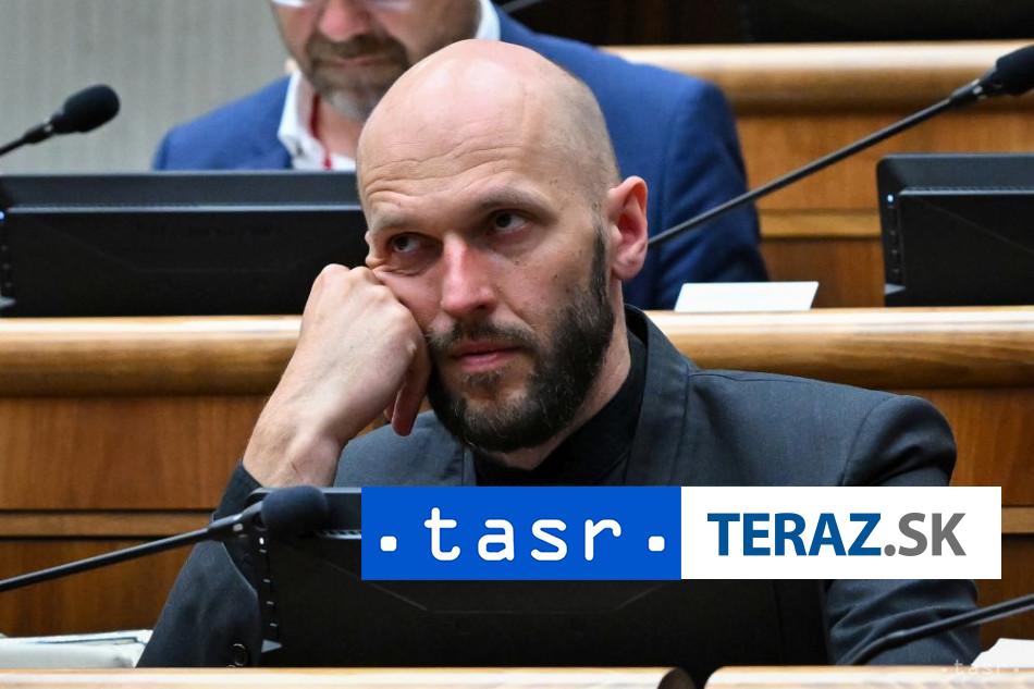 Opozicia Napriek milionom do NITC stat ju neovlada