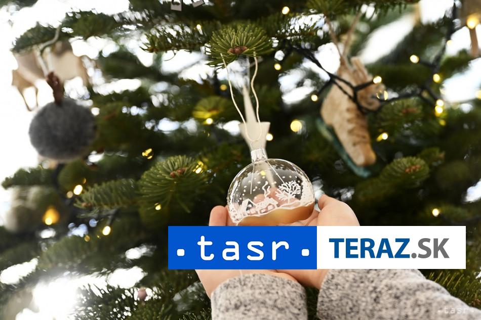 POZOR Pri vybere stromceka a svetielok myslite na toto