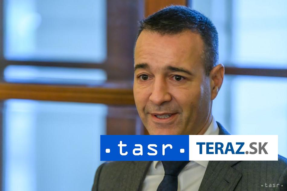 Drucker Skolski riaditelia pozitivne hodnotia zakaz mobilov