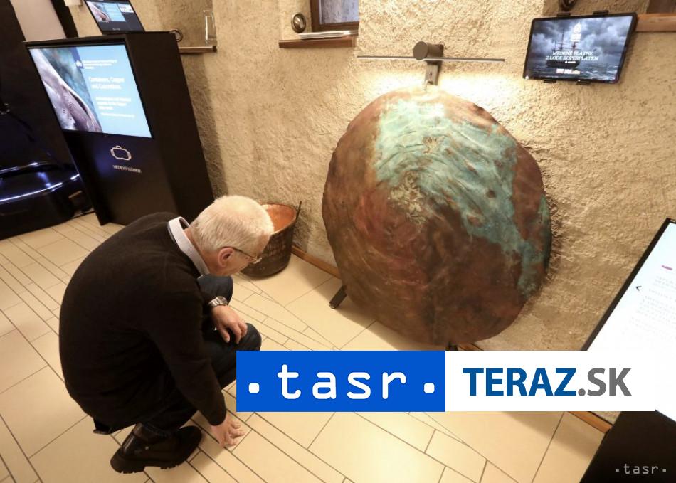 FOTO VIDEO Po starociach sa do Banskej Bystrice vratil medeny poklad