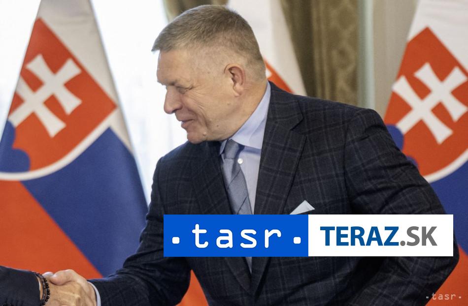 Fico sa na buduci stvrtok stretne s francuzskym prezidentom Macronom
