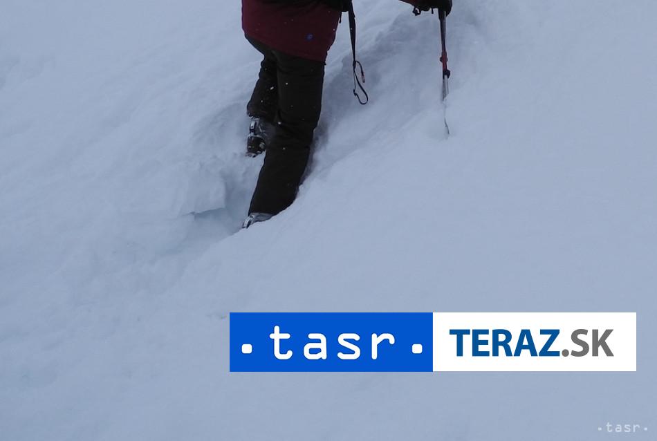 POZOR LAVINA Na horach pretrvava vystraha pri snezeni sa zvysuje riziko