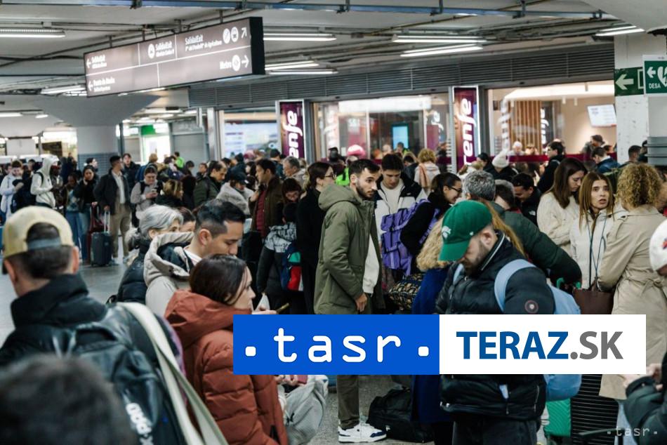 tragicka zeleznicna nehoda hlasia 21 obeti a vyse 70 zranenych