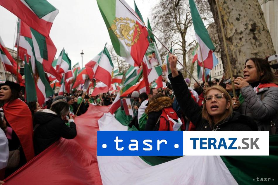 Iranski studenti opat protestovali na univerzitach doslo k stretom
