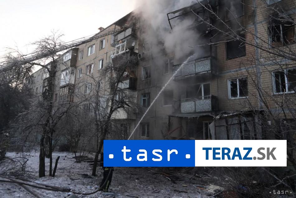 Po ruskych utokoch zostane 1100 bytoviek v Kyjeve dva mesiace bez kurenia