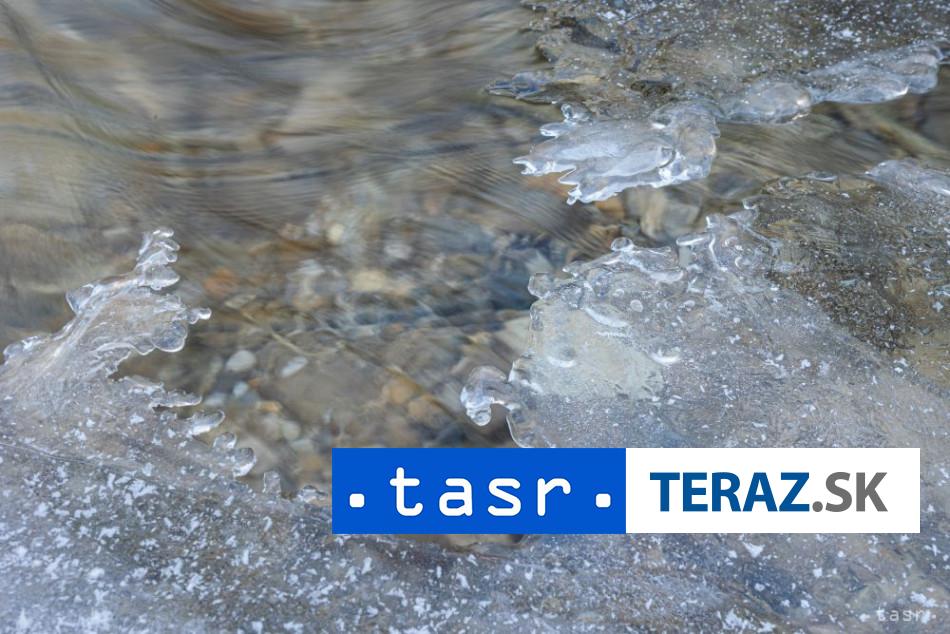 SMRTELNA NEHODA Autobus sa na Bajkalskom jazere prepadol do ladu