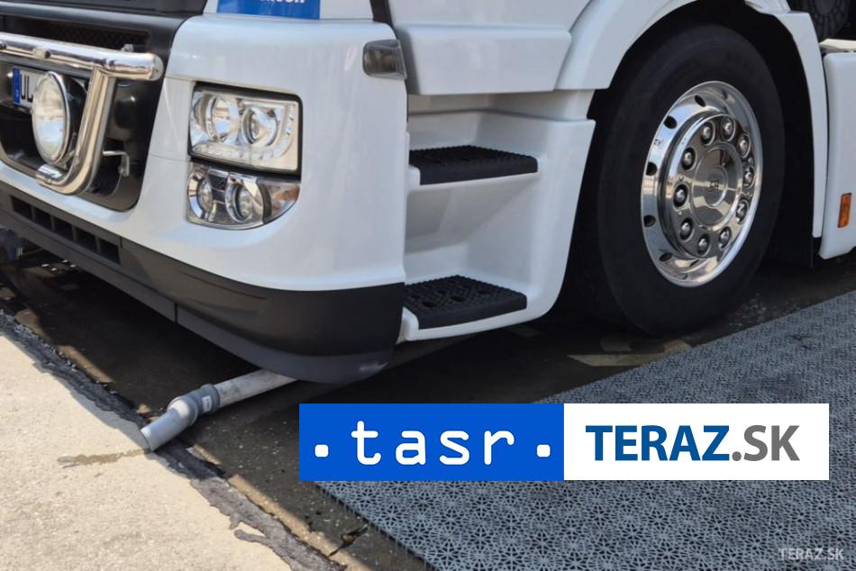 VIDEO Turek si viezol v aute dalsie auto zobrali mu aj evidencne cisla