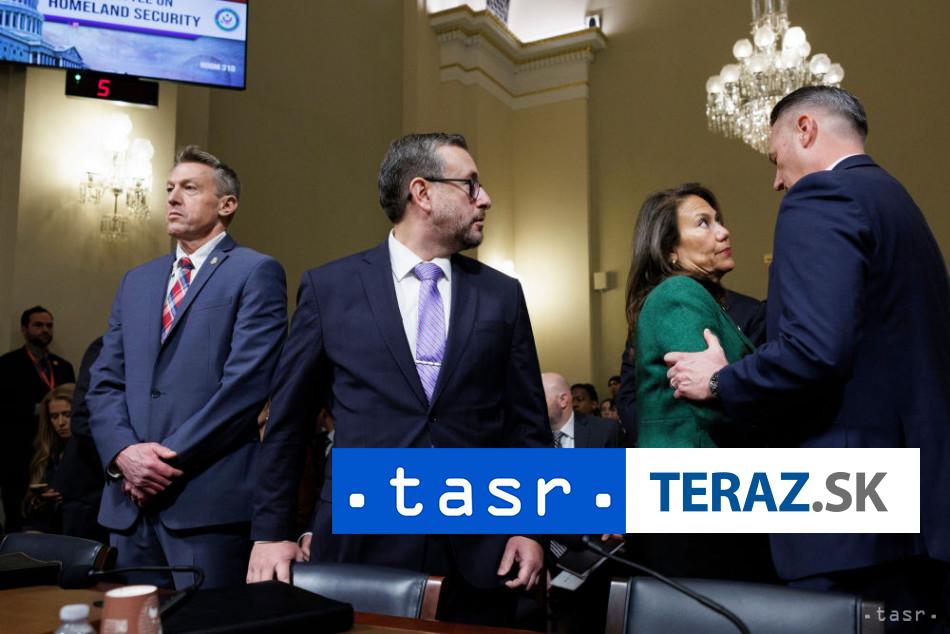 Zastupcovia imigracnych uradov v utorok vypovedali v Kongrese