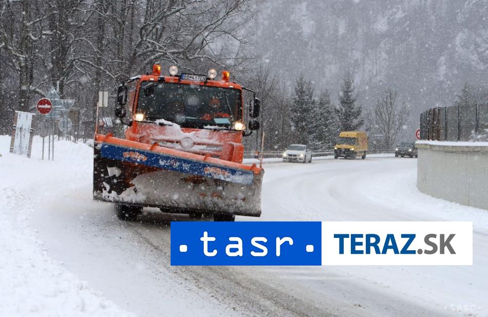 Horsky priechod Donovaly je uzavrety pre vozidla nad desat metrov