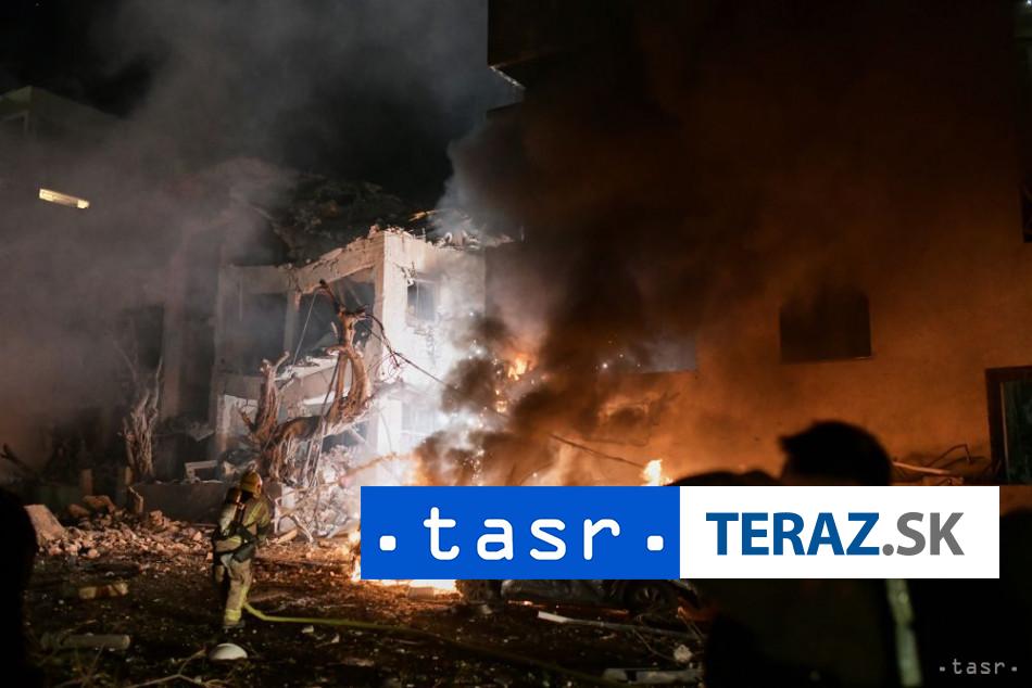 Iran odpalisil dalsie rakety na Izrael hlasia najmenej 11 zranenych