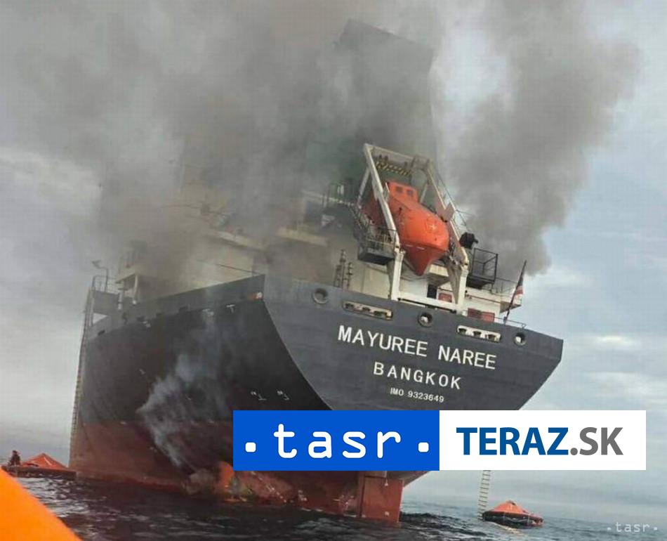 Irn tvrdi ze zatoil na dve lode v Hormuzskom prielive