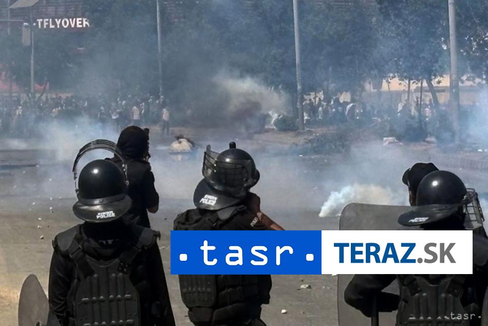 V Karaci zastrelili najmenej 8 priaznivcov iranskeho rezimu