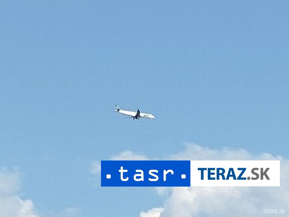 V Prahe pristal repatriacny let z Dubaja dalsie lety meskaju