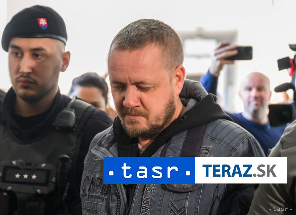 VIDEO Sudu sa podarilo prepustit policajtov Jana C a Pavla D na slobodu