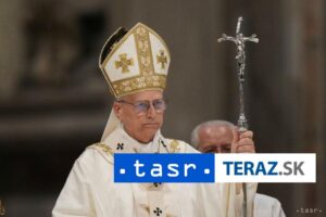 Papez vyzval veriacich aby neostavali lahostajni voci konfliktom a pracovali na podpore mieru