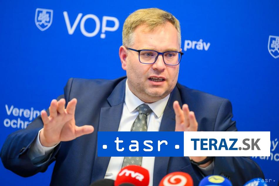 R Dobrovodsky napadol na Ustavnom sude podmienky registracie cirkvi
