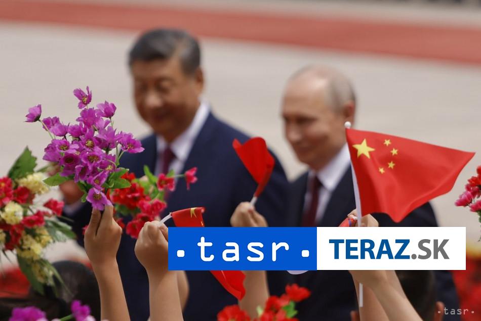 Zacali sa rokovania prezidentov Si Tin pchinga a Putina