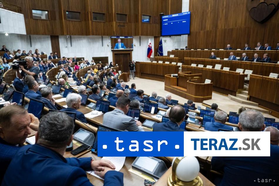 poslanci budu v pondelok rokovat o navrhu na odvolanie tarabu