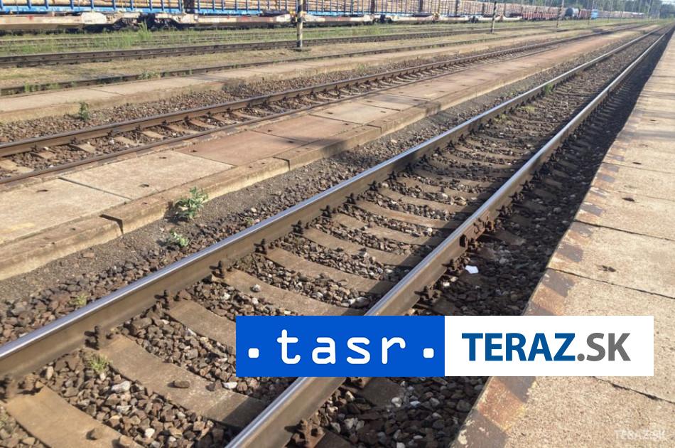 CESTUJUCI POZOR Vlaky mozu meskat z dovodu vysokych teplot