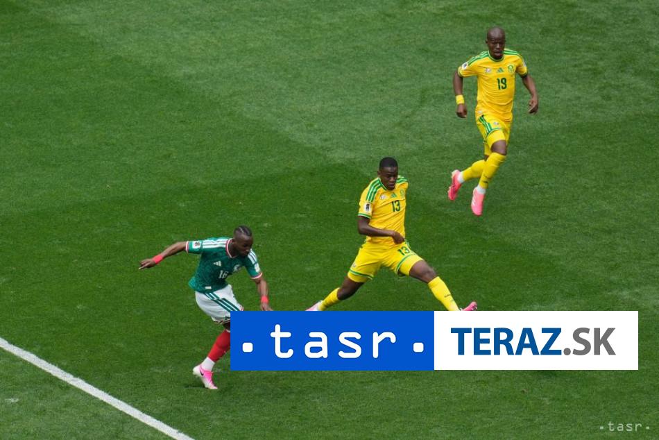 Mexicania porazili v otvaracom zapase JAR 2 0