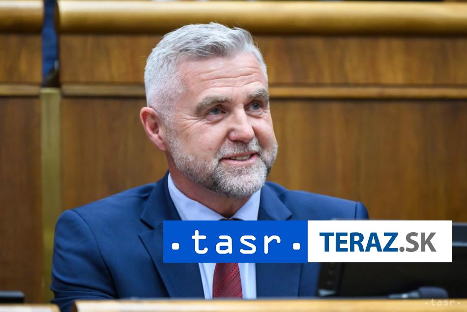 Opozicia kritizuje Gaspara za Ocistec PS ho planuje odvolavat v septembri