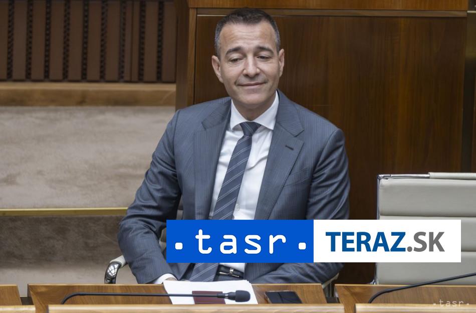 Poslanci nezacali roknanie o odvolavani Druckera navrh presunuli