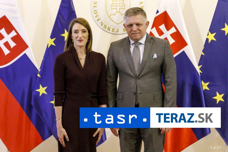 Premiér diskutoval s Metsolovou a upozornil ju na politiku dvojakých metrík. 2 Premier diskutoval s Metsolovou a upozornil ju na politiku dvojakych metrik