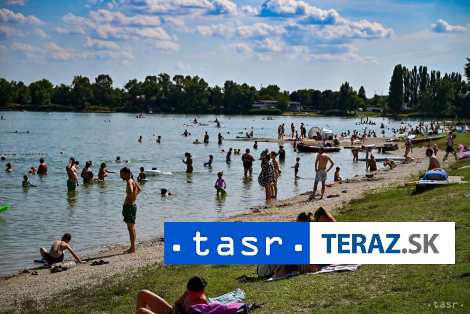 Pri kupani v Nemecku od piatku zahynulo 15 ludi vratane det