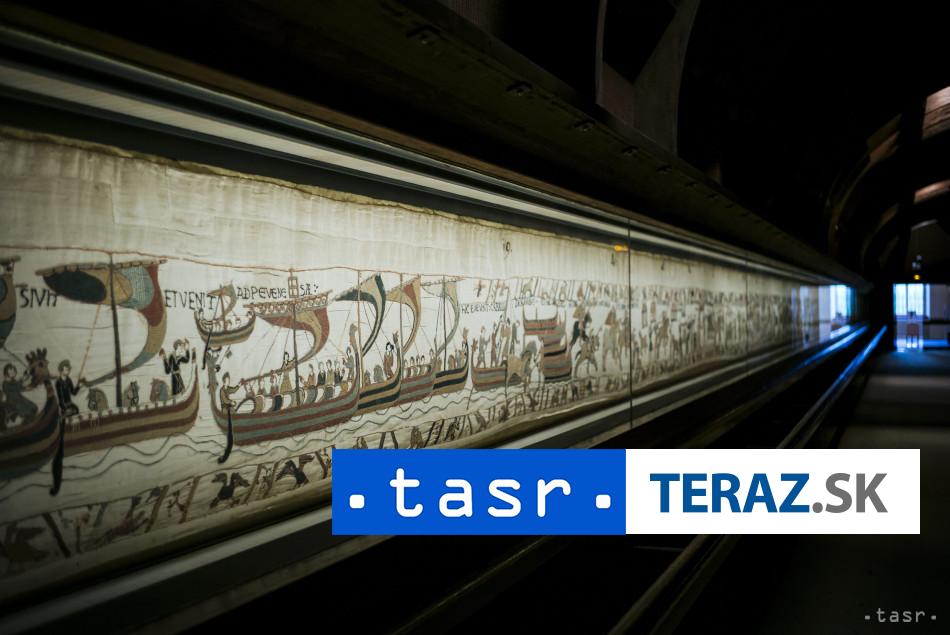 Tapiseryu z Bayeux tajne prevezu v kontajneri na vystavu do Britanie
