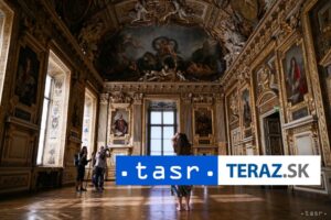 Apolonovu galeriu v Louvre po kradezi sperkov znovu otvorili pre verejnost