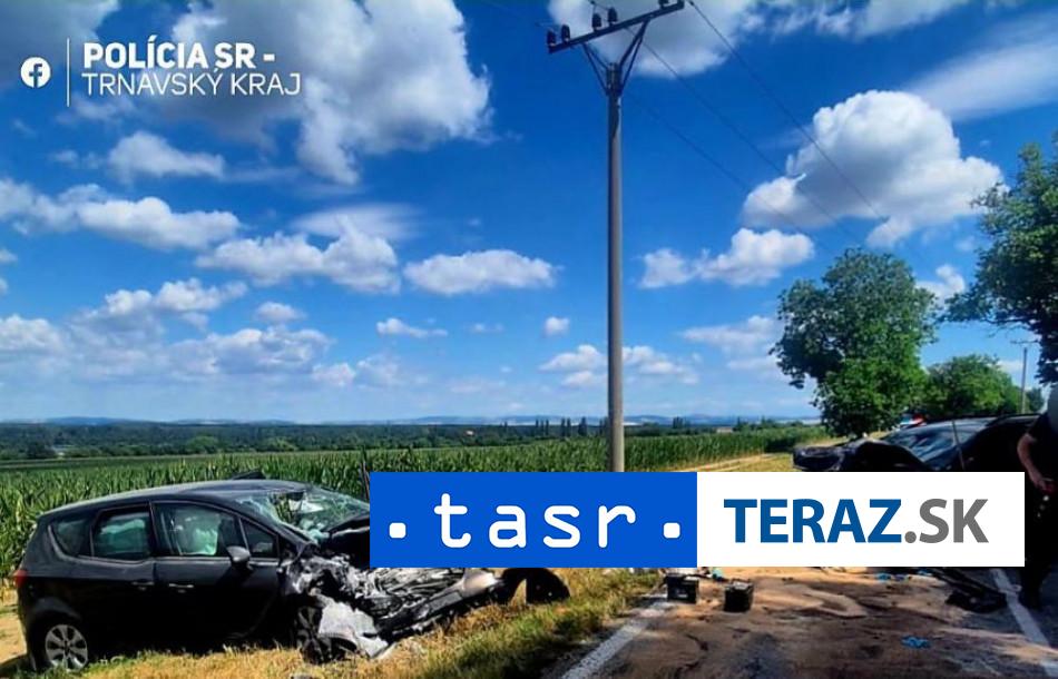 DOPRAVNA NEHODA NA mieste museli zasahovat vsetky zachranne sluzby