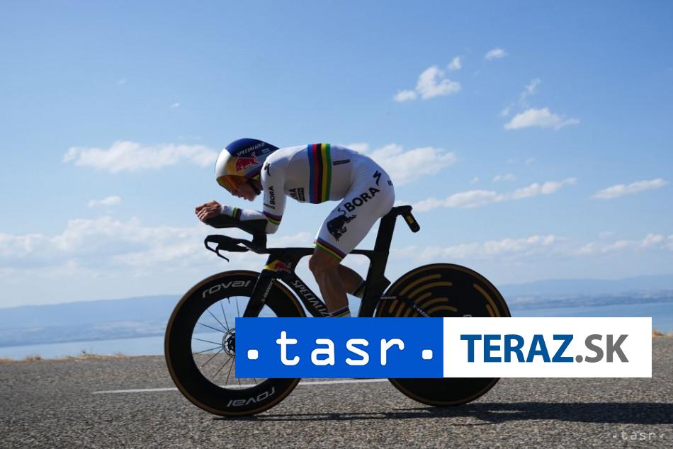Evenepoel zdolal Pogacara v casovke o 28 sekund a ziska 16 etapu