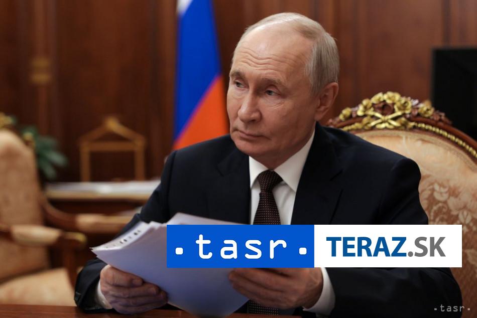 Jachta spajana s Putinom je v blizkosti Danska spolu s vojnovymi lodami