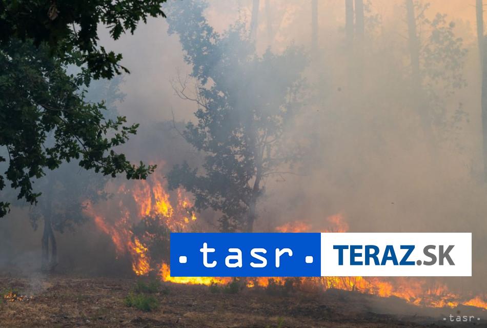 Macron nariadil mobilizaciu armady na riesenie poziarov