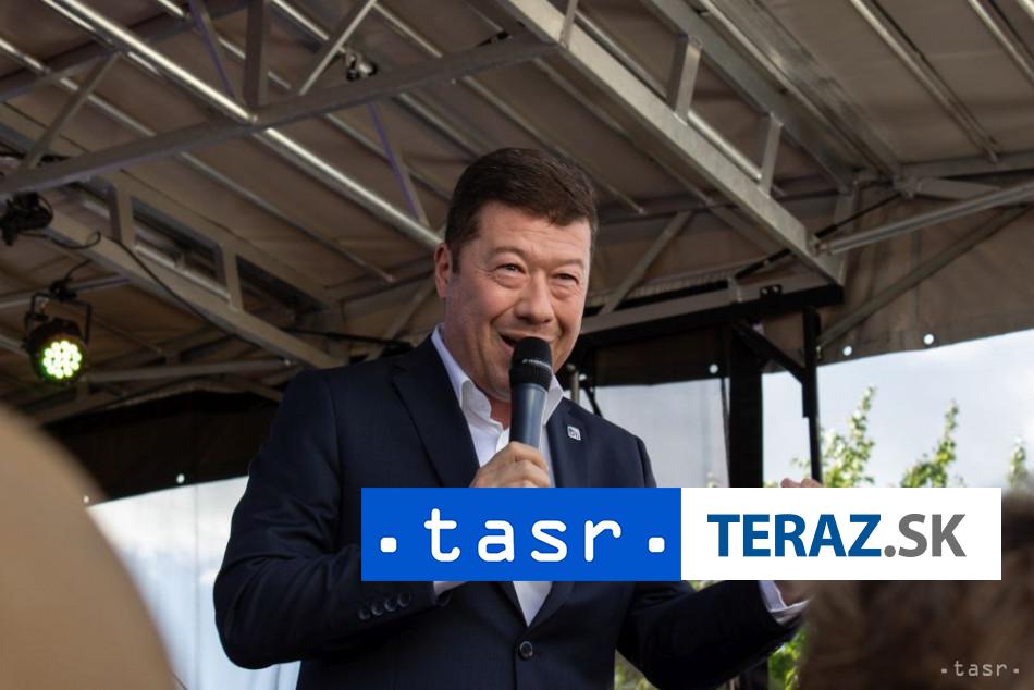 Okamura CR prispela na americke zbrane pre Ukrajinu 140 milionmi korun