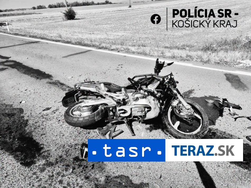 SMRTEĽNÁ NEHODA NA VÝCHODE: Motocyklista sa zrazil s vozidlom 2 SMRTELNA NEHODA NA VYCHODE Motocyklista sa zrazil s vozidlom
