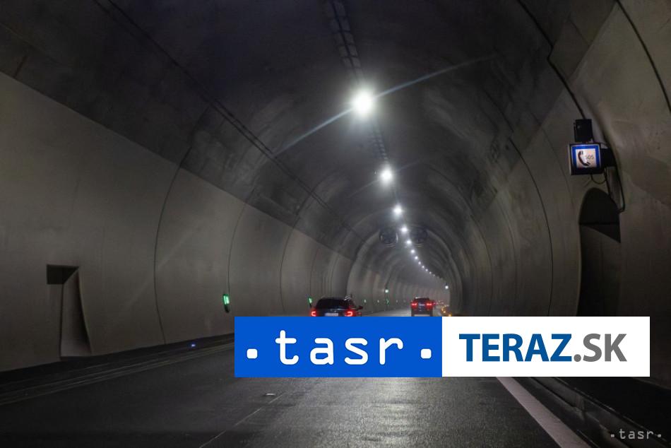 Tunel Visnove je pre nehodu uzavrety v smere z Martina