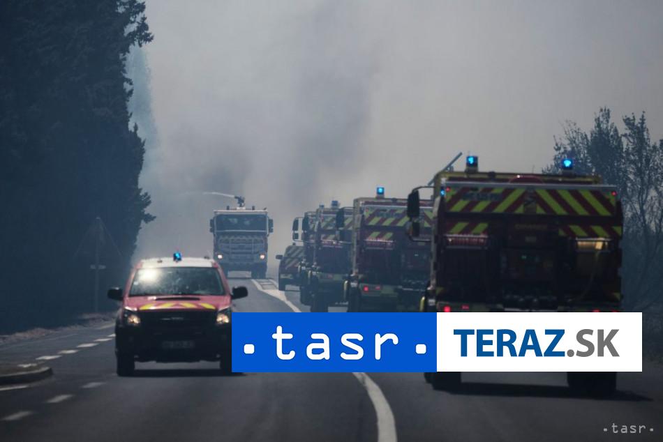 V chranenom lese Fontainebleau sa rozputal rozsiahly poziar
